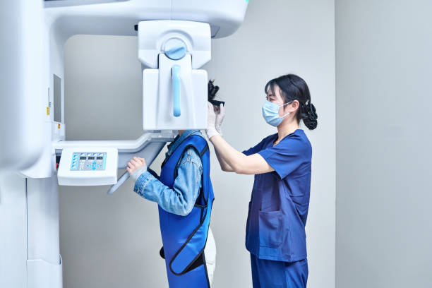 Best Emergency Tooth Extraction in Forest Lake, IL